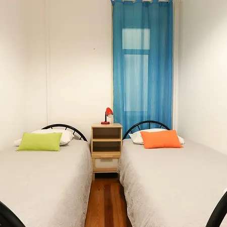 Ledi's Housing ליסבון