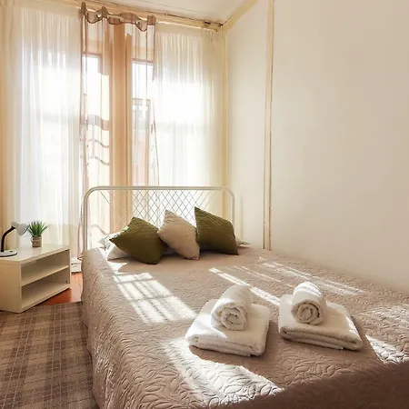 Ledi's Housing * Lisbon