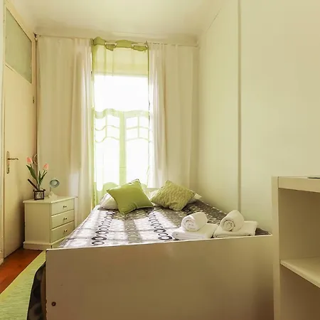 Ledi's Housing Quarto em Acomodações Particulares *